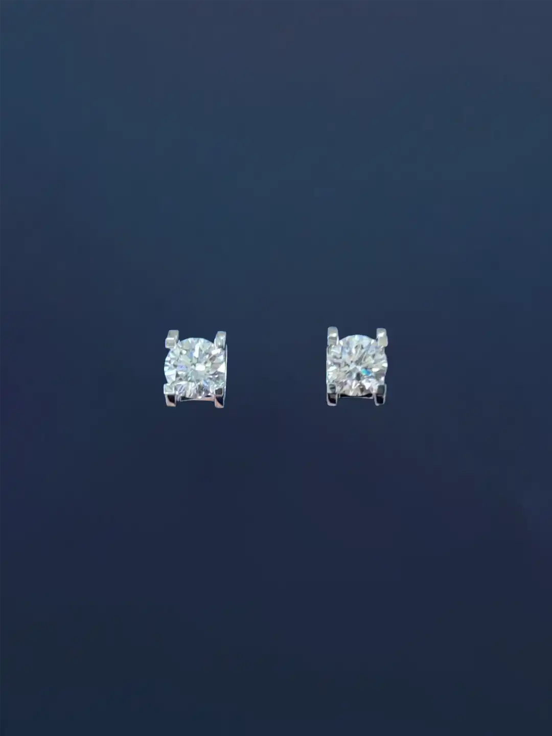18K Cultured Diamond Bull's Head 1+1 Earrings
