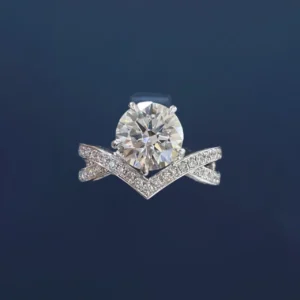PT950 Cultured Diamond 2 Carat Elegant Beauty Ring