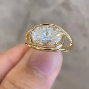 18K Yellow Gold Oval Diamond Ring