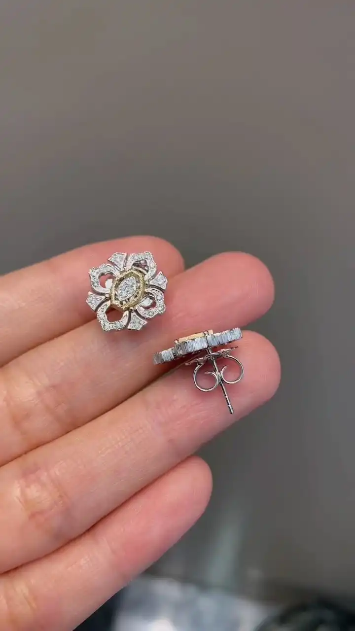 Buccellati Wire Drawing Process Diamond Earrings - Image 2