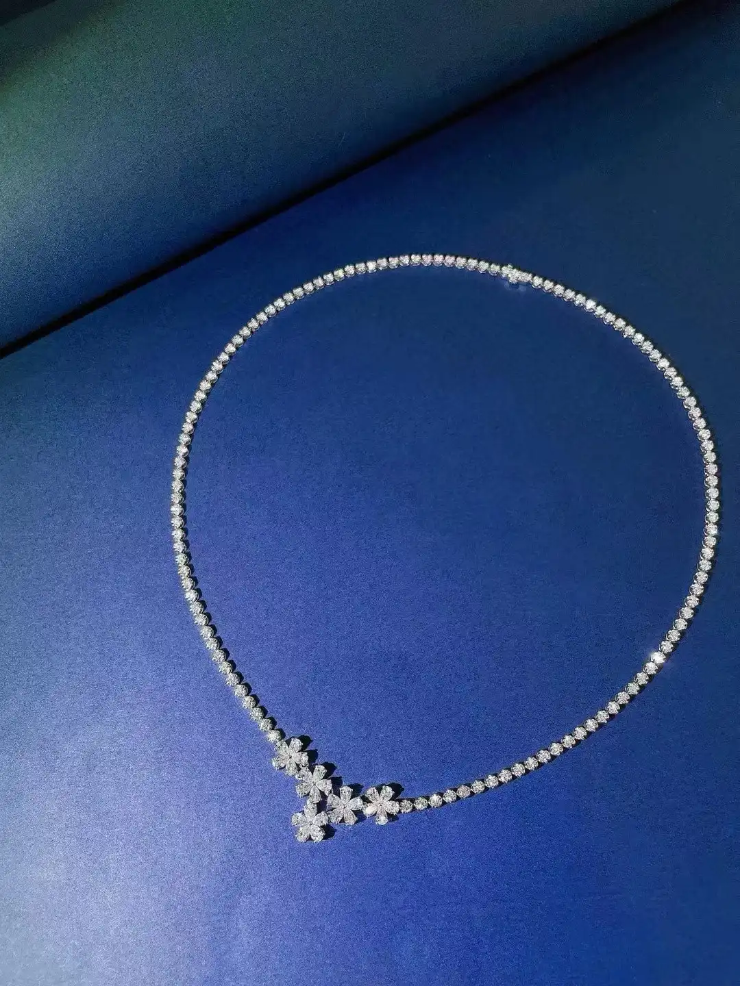 18K Cultured Diamond Full-Bezel 5 Flower Necklace