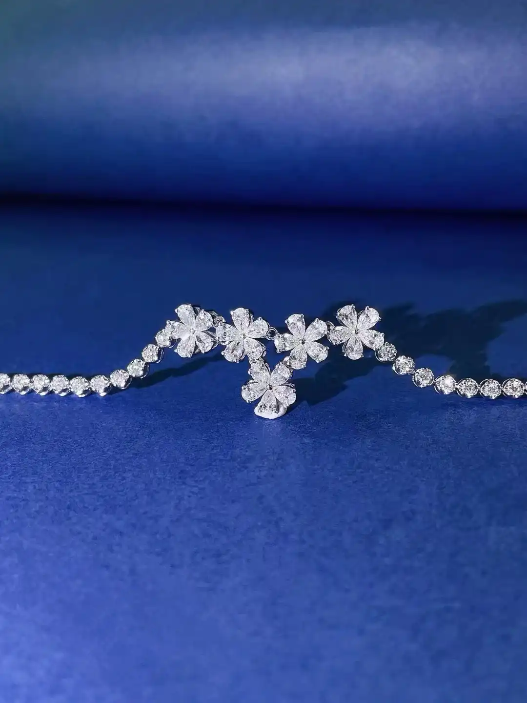 18K Cultured Diamond Full-Bezel 5 Flower Necklace - Image 3